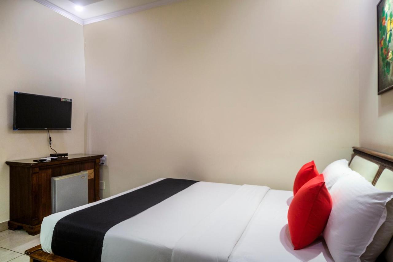 Capital O 66763 Blossoms Serviced Apartments Chennai Exterior foto