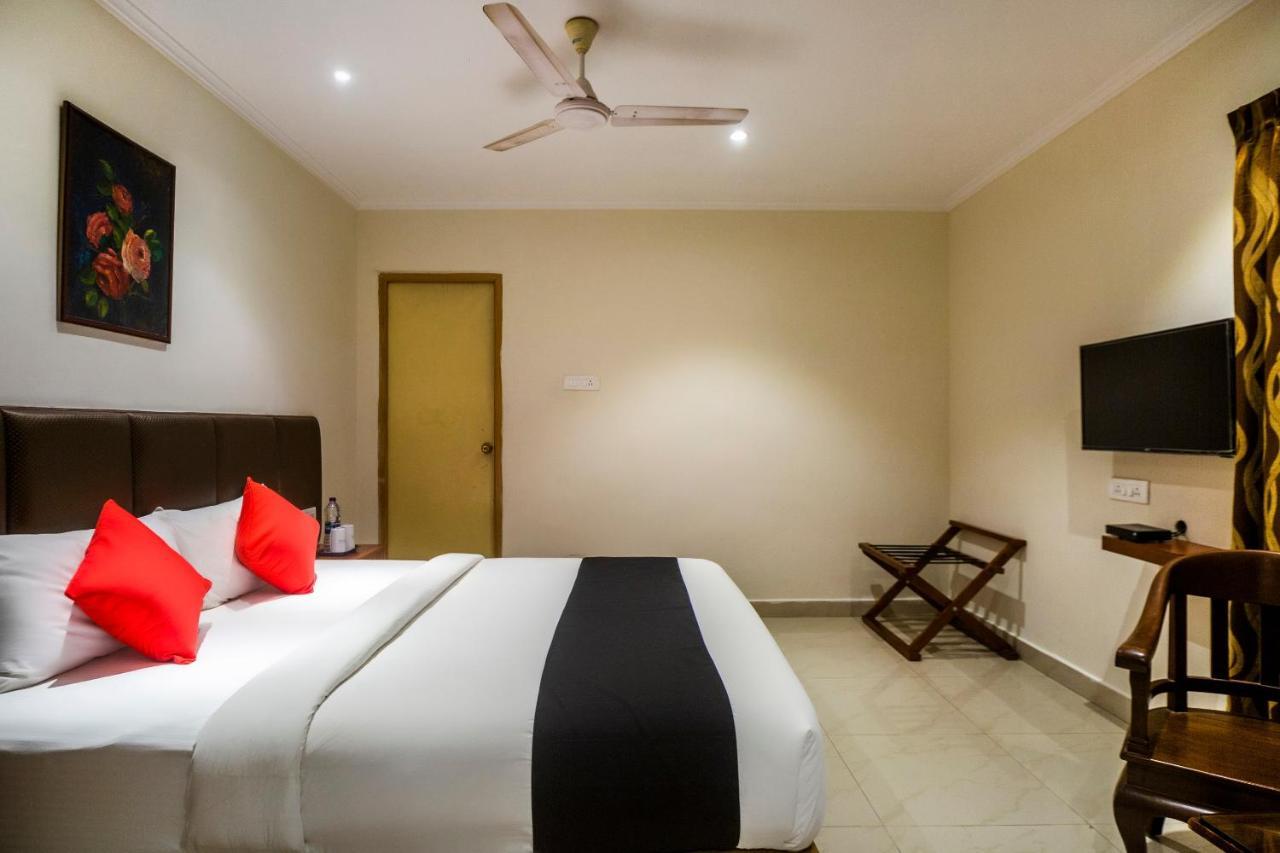 Capital O 66763 Blossoms Serviced Apartments Chennai Exterior foto