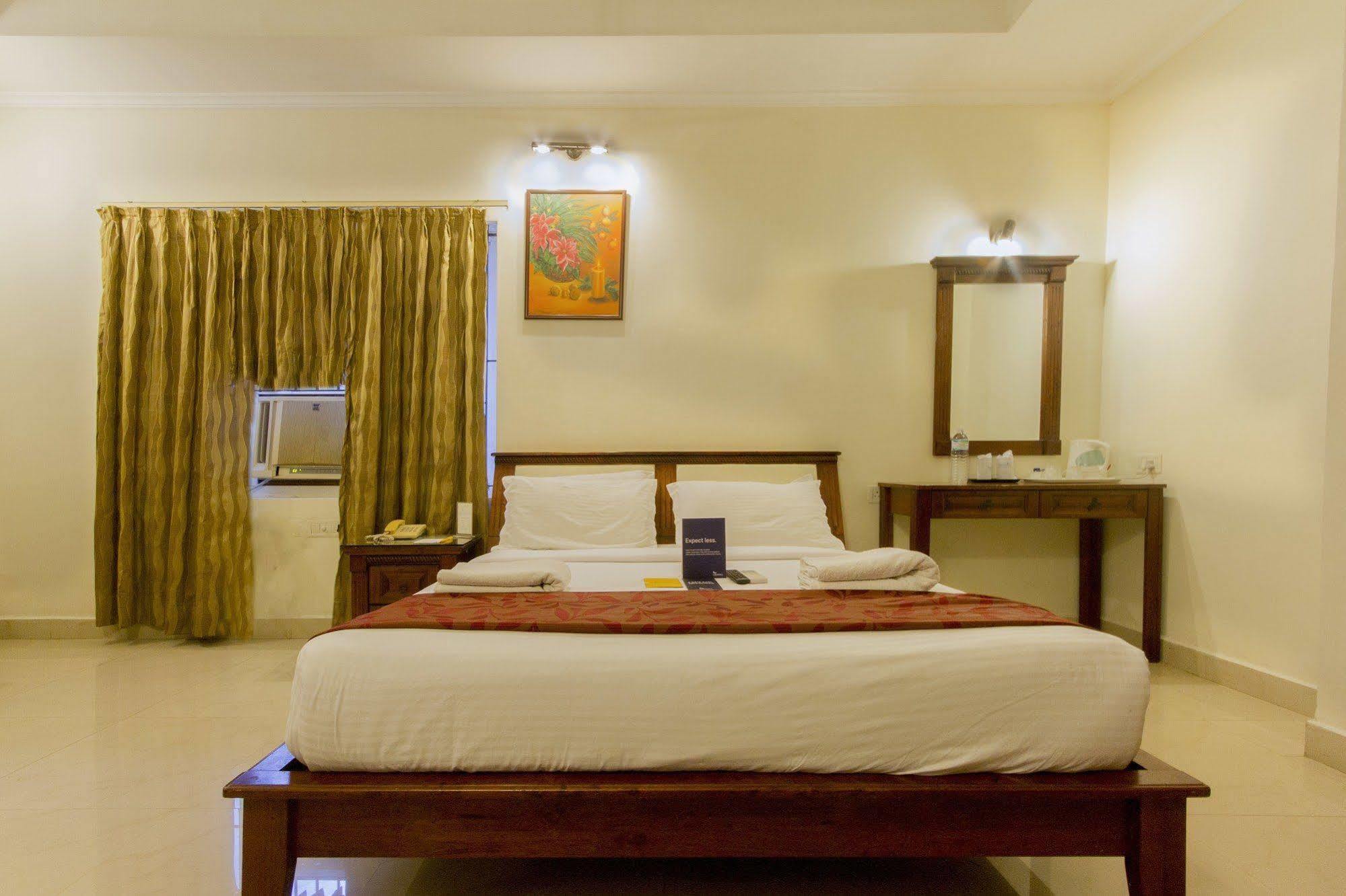 Capital O 66763 Blossoms Serviced Apartments Chennai Exterior foto