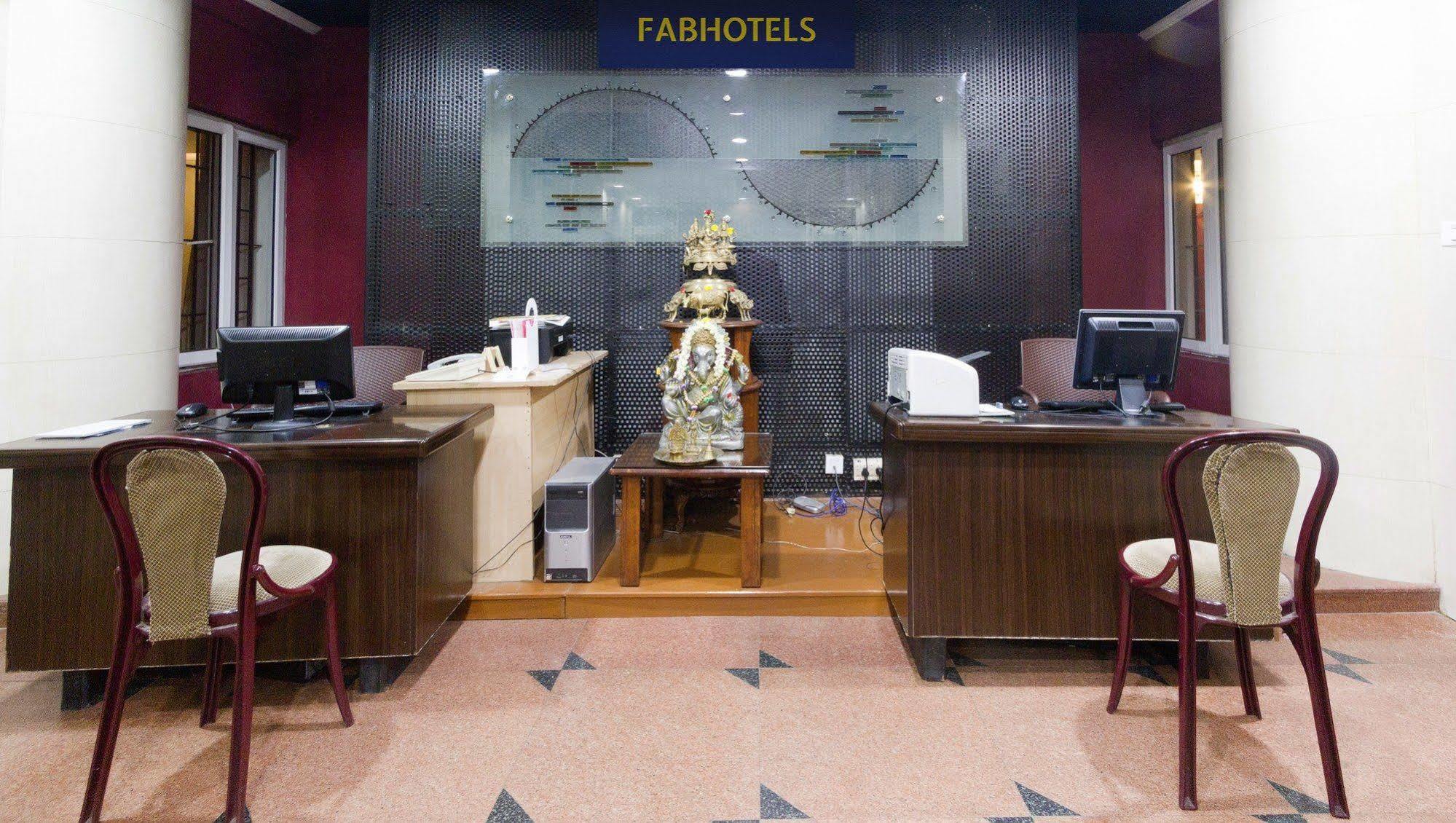 Capital O 66763 Blossoms Serviced Apartments Chennai Exterior foto